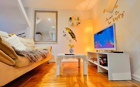 Chloe Apartment
